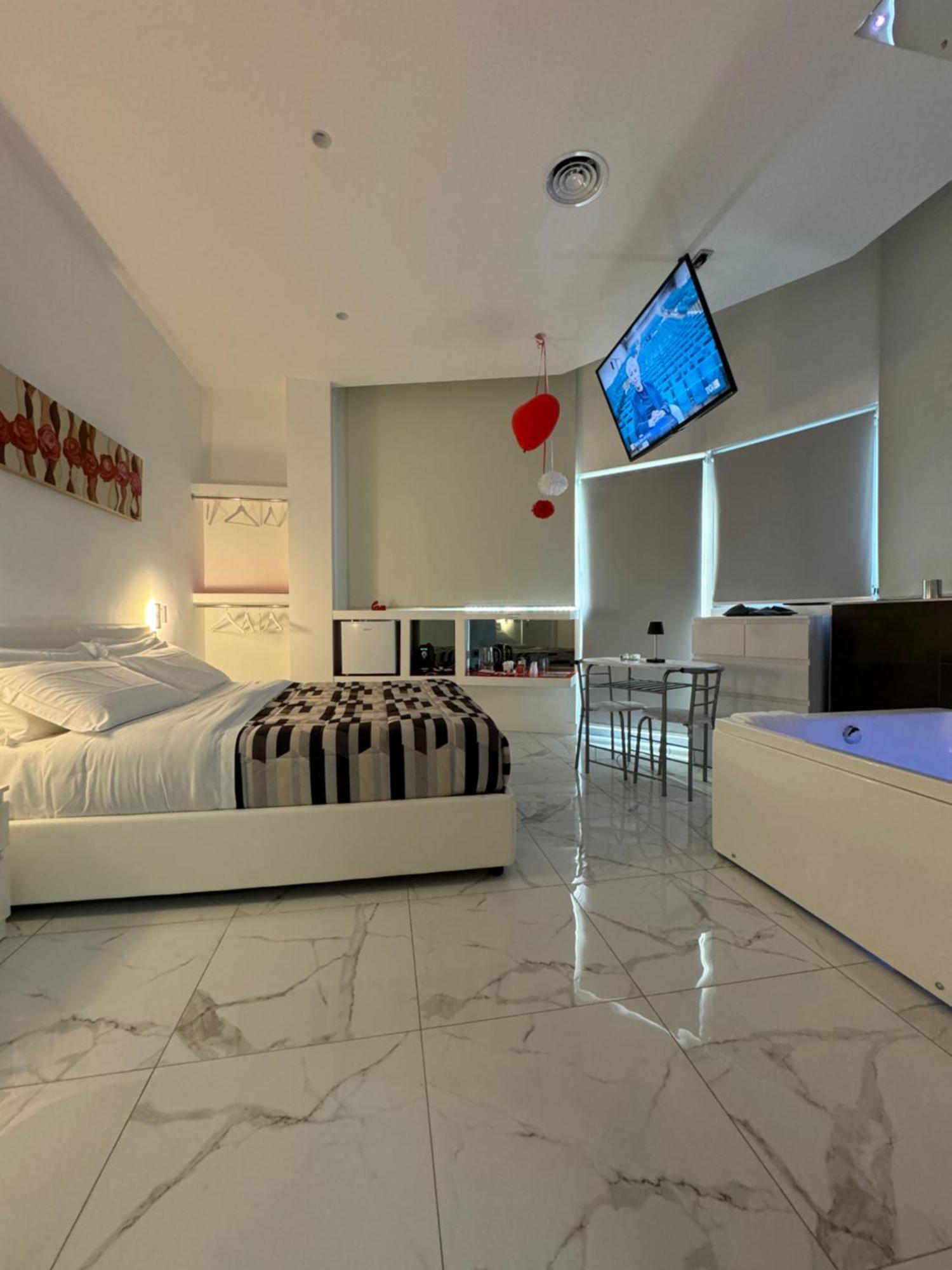 كوزنسا B&B Rossini Luxury 3 المظهر الخارجي الصورة